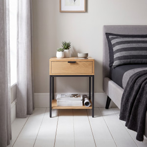NORDIC modern tölgy éjjeliszekrény 40 cm – natúr / fekete Éjjeliszekrények